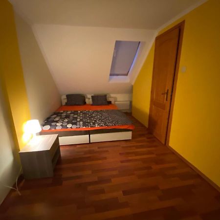 Mimi Apartman Apartment ยูลา ภายนอก รูปภาพ